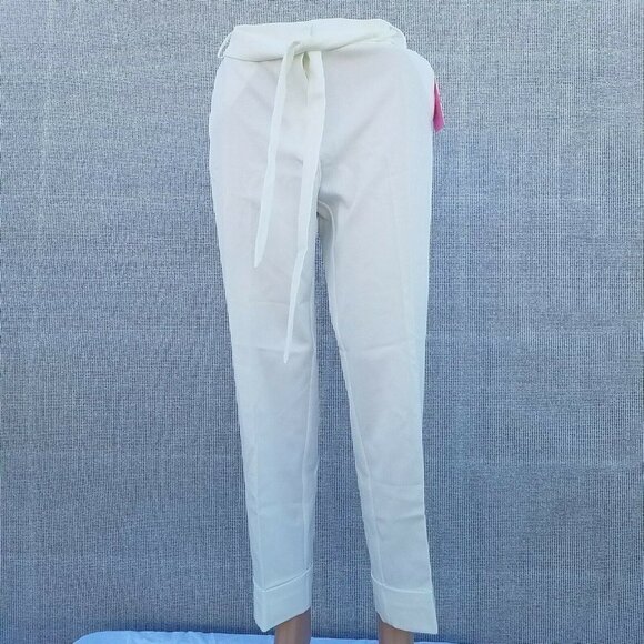 Women's Riley and Rae Dress Pants.  Size 2. - Picture 10 of 12